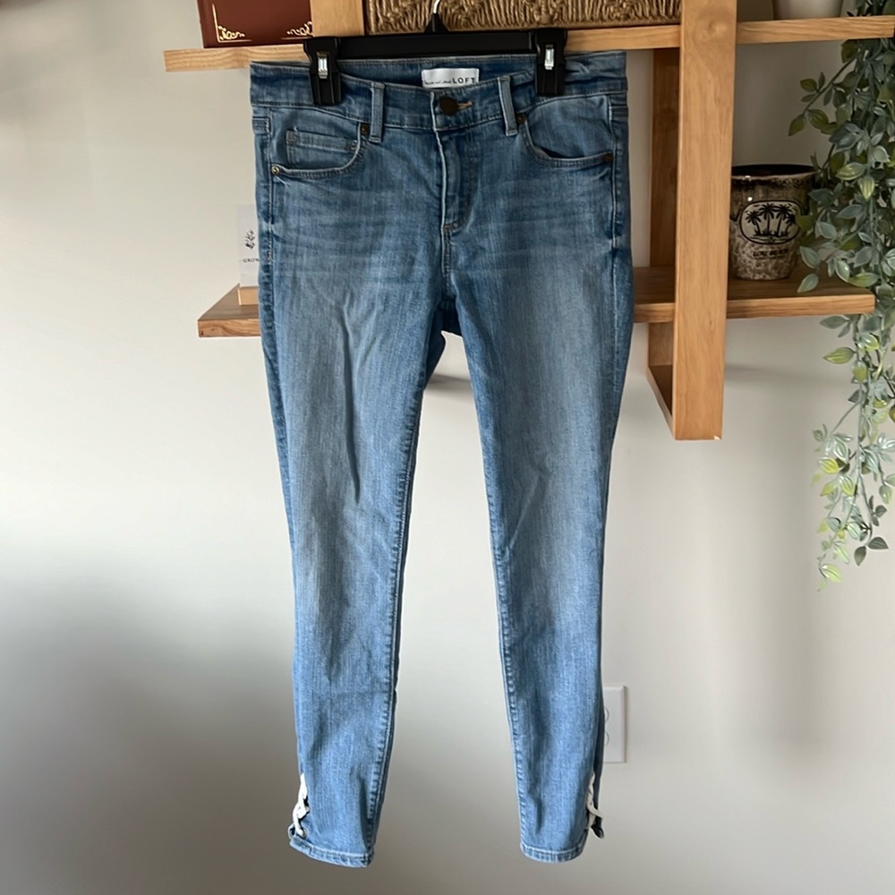 Light wash jeans from LOFT with rope detailing. Good condition, comfortable fit.